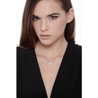 Cross pendant with diamond pavè in 18k white gold