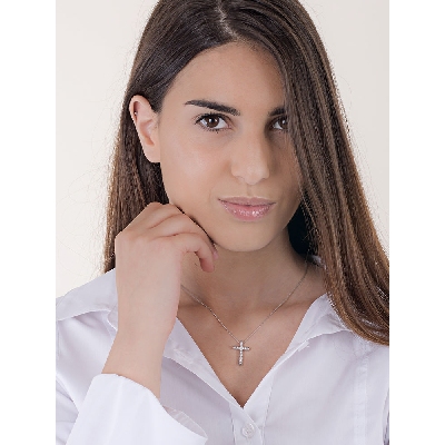 White gold 18k pendant with a diamonds cross