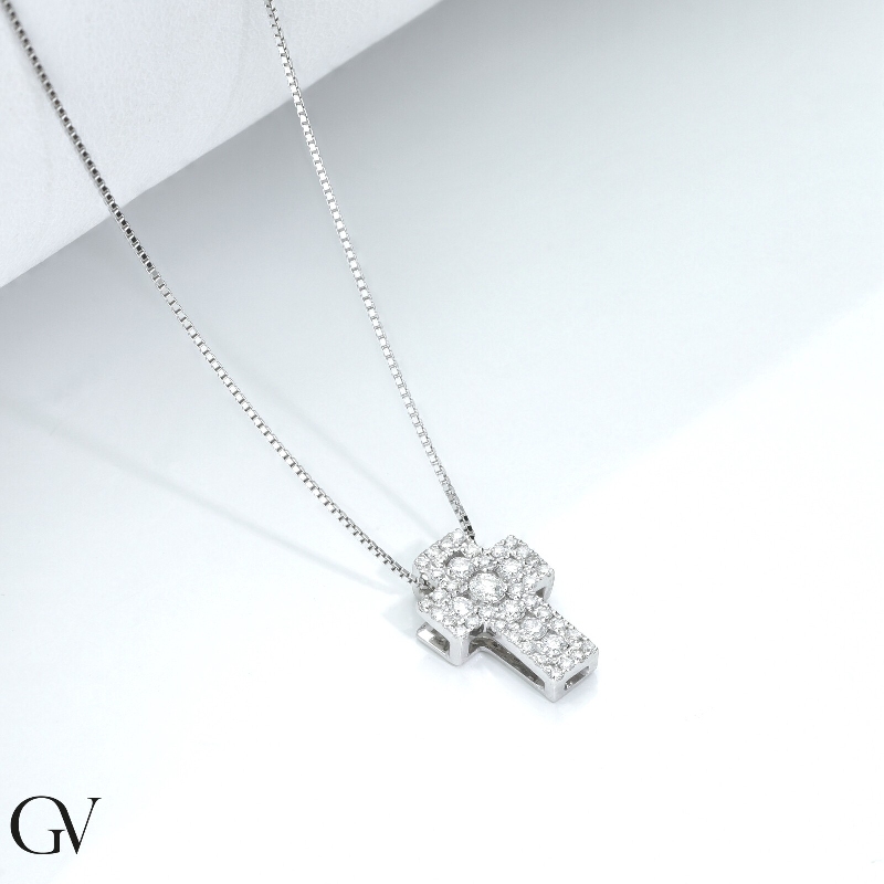 18k white gold necklace with cross pendant in diamonds