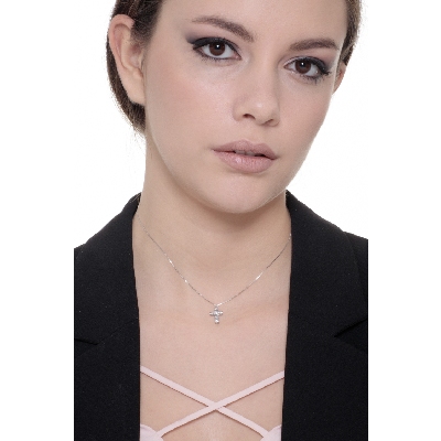 Cross pendant with 6 round cut diamonds in 18k white gold