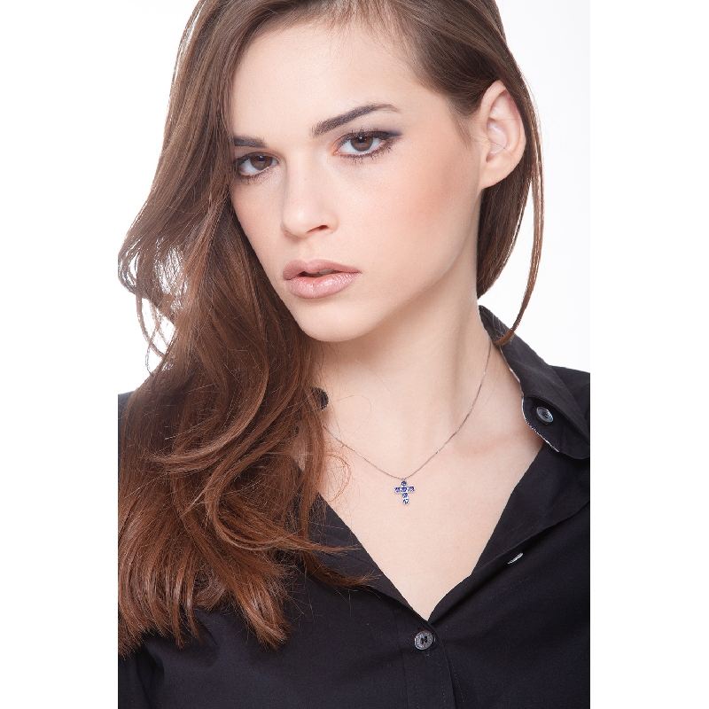 Cross pendant with 6 blue sapphires