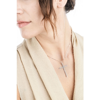 Collana con croce in oro bianco 18k con diamanti, 4,5 cm