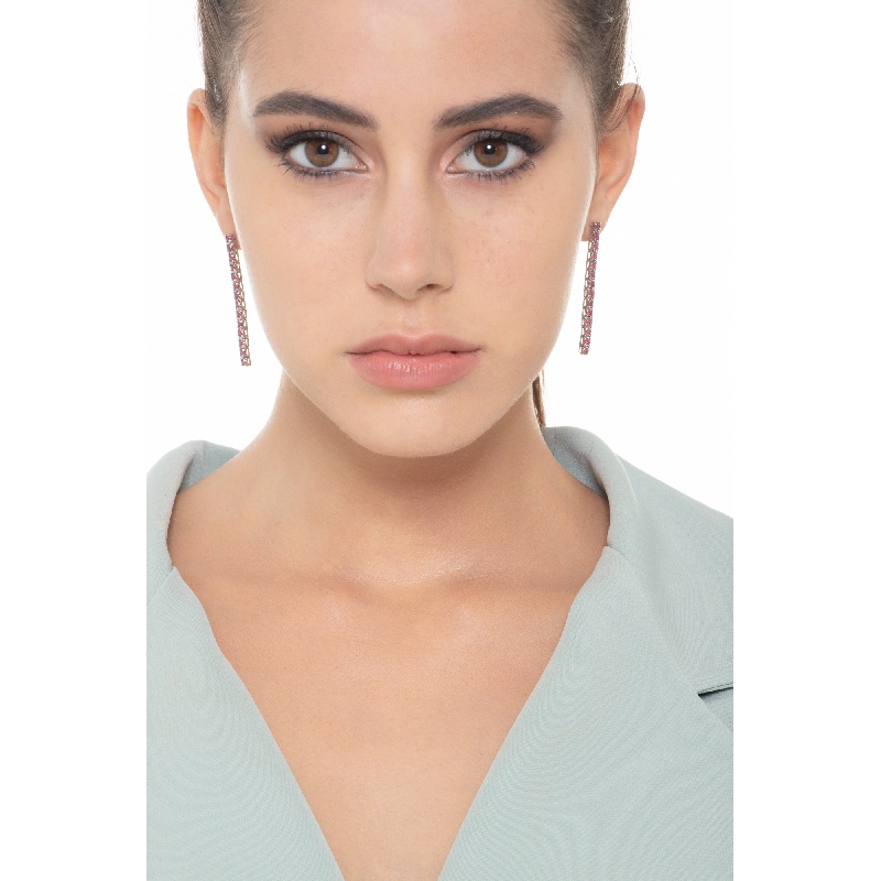 Orecchini tennis in oro bianco 18k con rubini taglio brillante