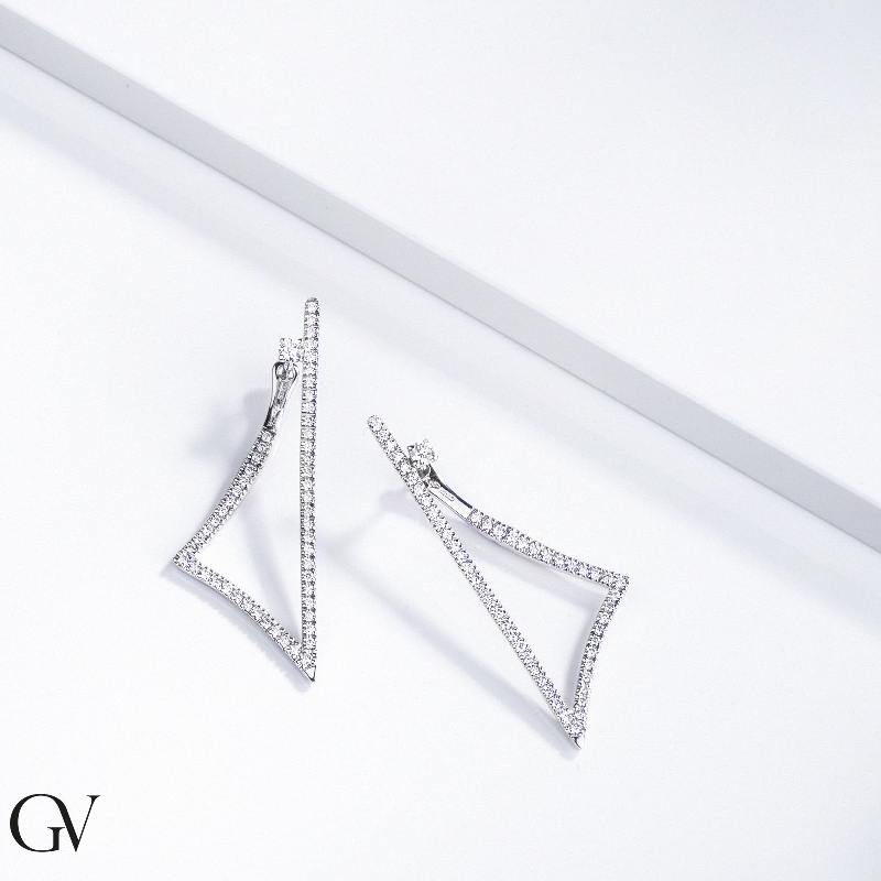 Geometric drop earrings in 18k white gold with diamonds