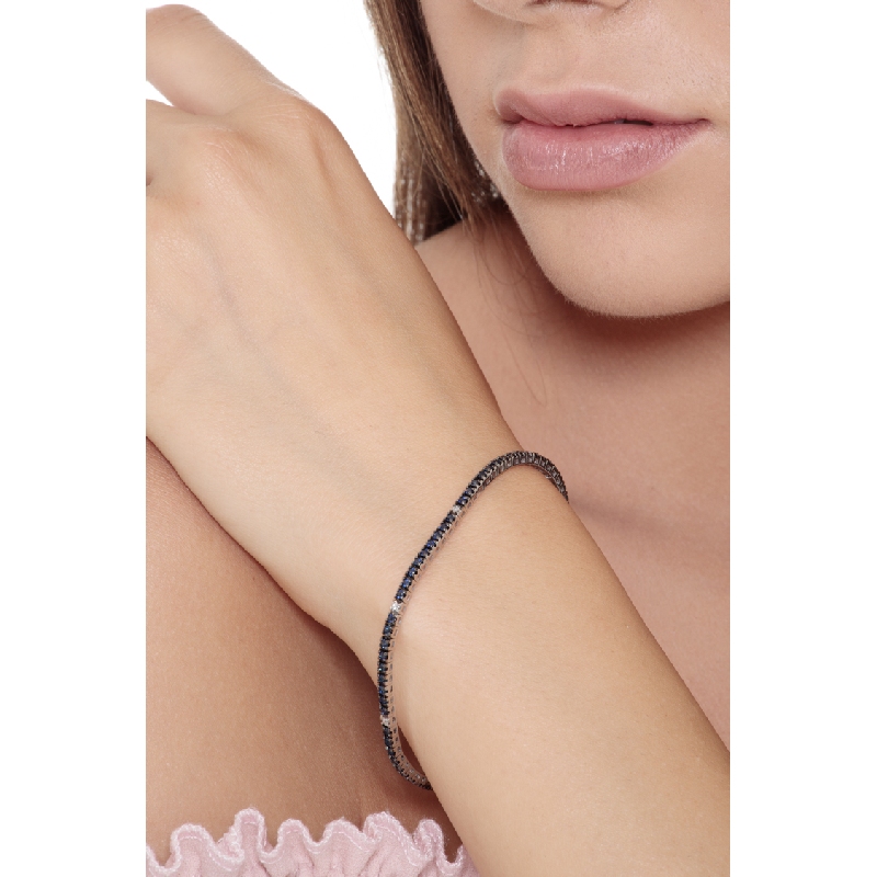 Tennis bracelet with burnished top, sapphires and diamonds