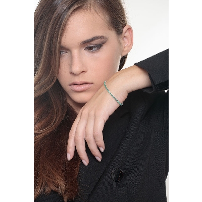 Tennis bracelet with emeralds 