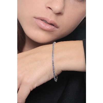 Tennis bracelet in white gold 18k with blue sapphires 