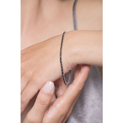 Tennis bracelet in white gold 18k with burnished tips and black diamonds 