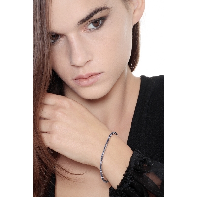 Tennis bracelet in white gold 18k with blue sapphires