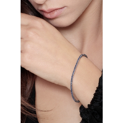 Tennis bracelet in white gold 18k with blue sapphires