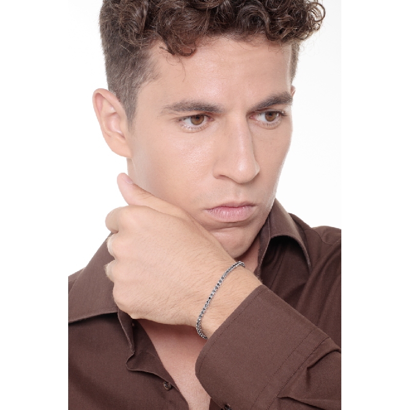 Tennis bracelet in 18k white gold with black diamonds