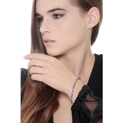 Wire blue sapphire and diamonds tennis bracelet