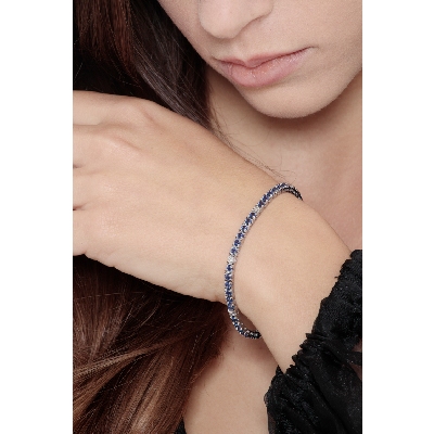 Wire blue sapphire and diamonds tennis bracelet