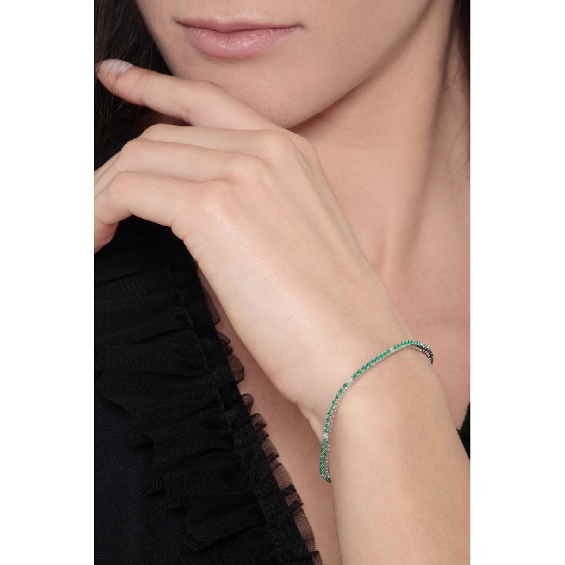 Square links tennis bracelet with round cut diamonds and emeralds