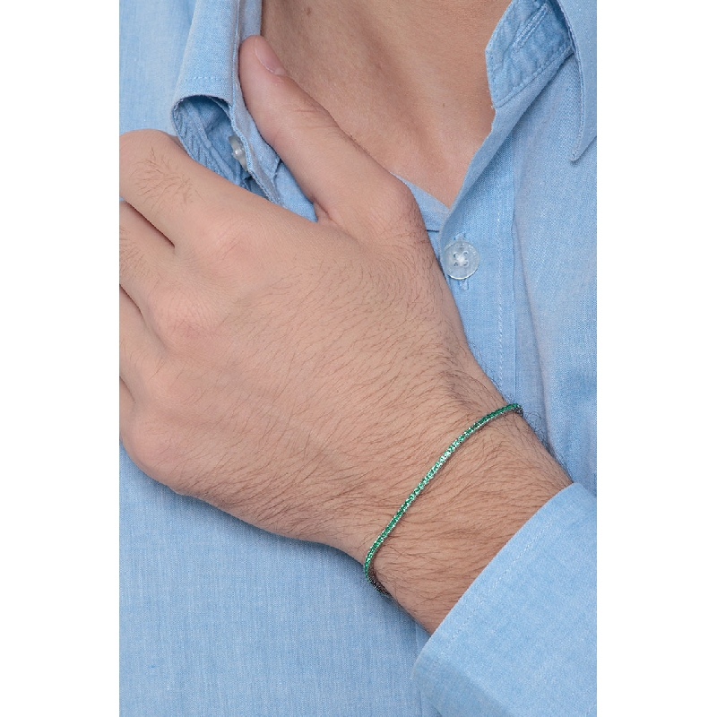 18k white gold tennis bracelet with round cut emeralds