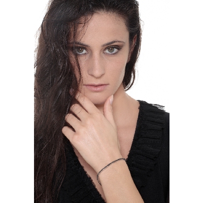 Black diamonds tennis bracelet in 18k white gold