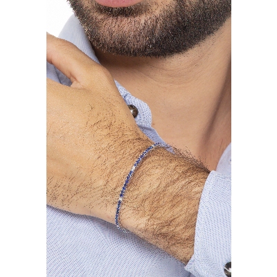 Square links tennis bracelet with diamonds and blue sapphires