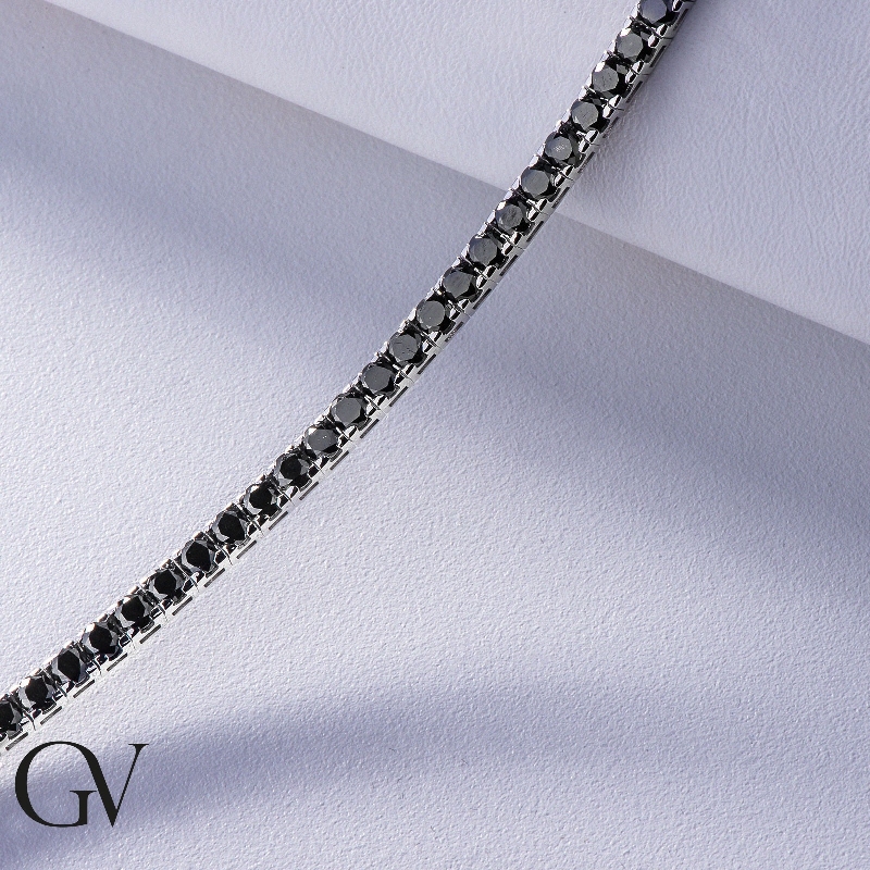 Pyramid links tennis bracelet with black diamonds