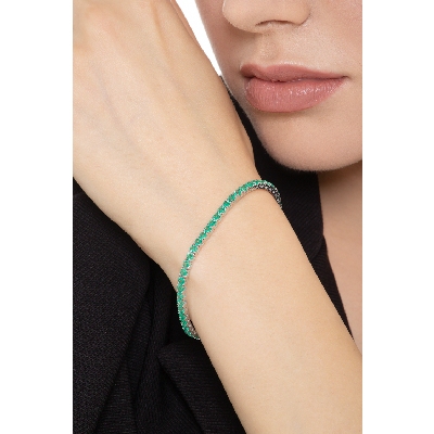 18k white gold tennis bracelet with emeralds 