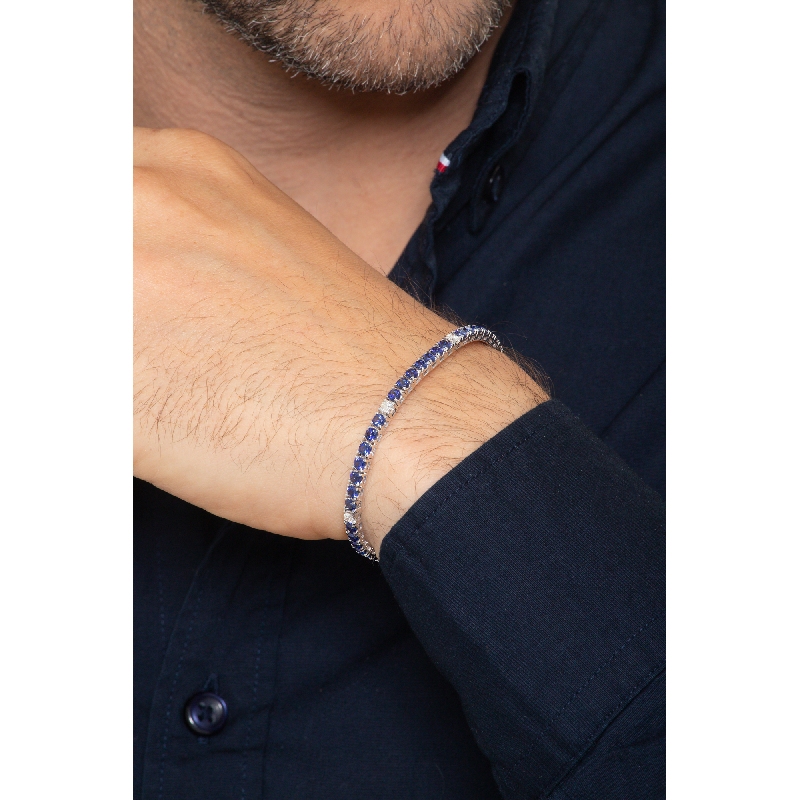 Tennis bracelet with blue sapphires and diamonds 