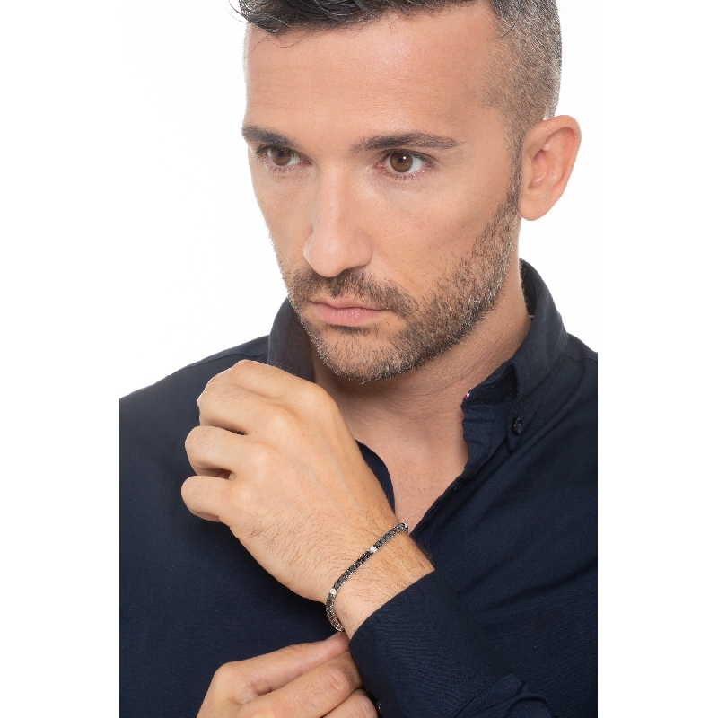 18k white gold tennis bracelet with black and white diamonds