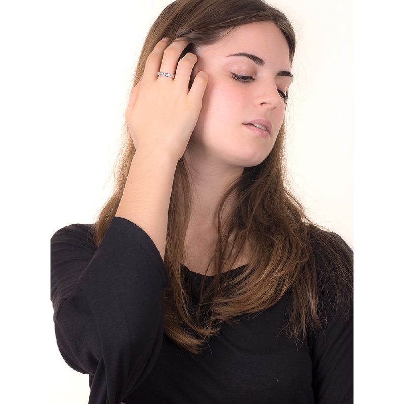 Anello Veretta a sette pietre in Oro bianco 18k con Diamanti, carati 0,50