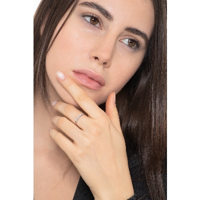 Anello Veretta a 9 pietre in Oro bianco 18k con Diamanti ct. 0,15