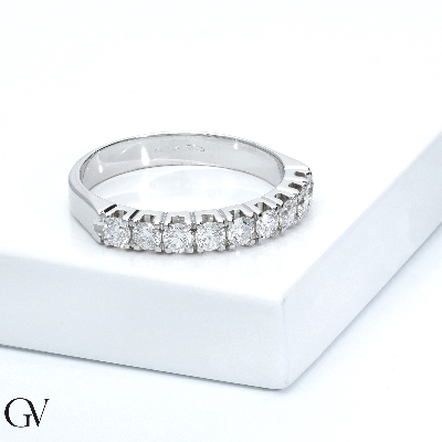 9 diamonds half eternity ring in white gold ct 0,60 