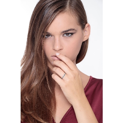 Eternity ring white gold 18k with blue diamonds 