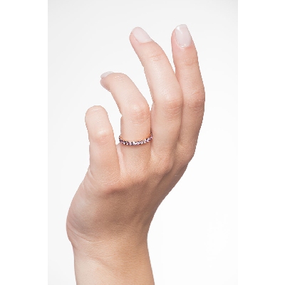 Eternity ring with pink sapphires in rosé gold 18k