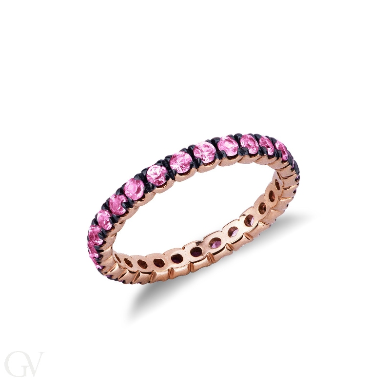 Eternity ring with pink sapphires in rosé gold 18k