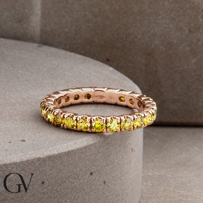 Rosé gold 18k eternity ring with yellow diamonds