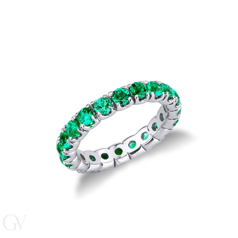White gold 18k eternity ring with emeralds