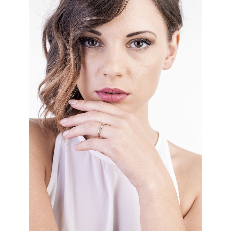 Wedding ring Unoaerre Andromeda in white and yellow gold 18k with diamond 