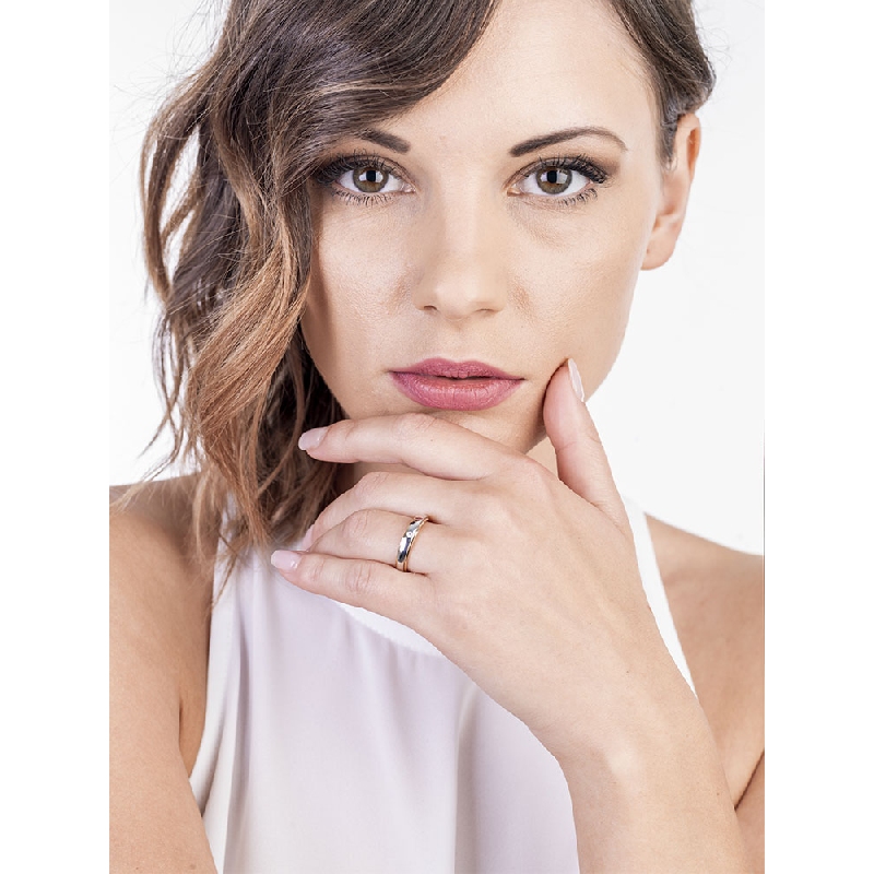 White and yellow gold 18k Unoaerre wedding band Cassiopea with diamond 