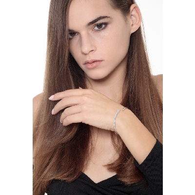 18k white gold fancy rigid bracelet with diamonds