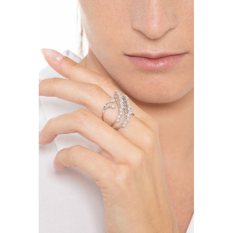 18k white gold diamonds ring