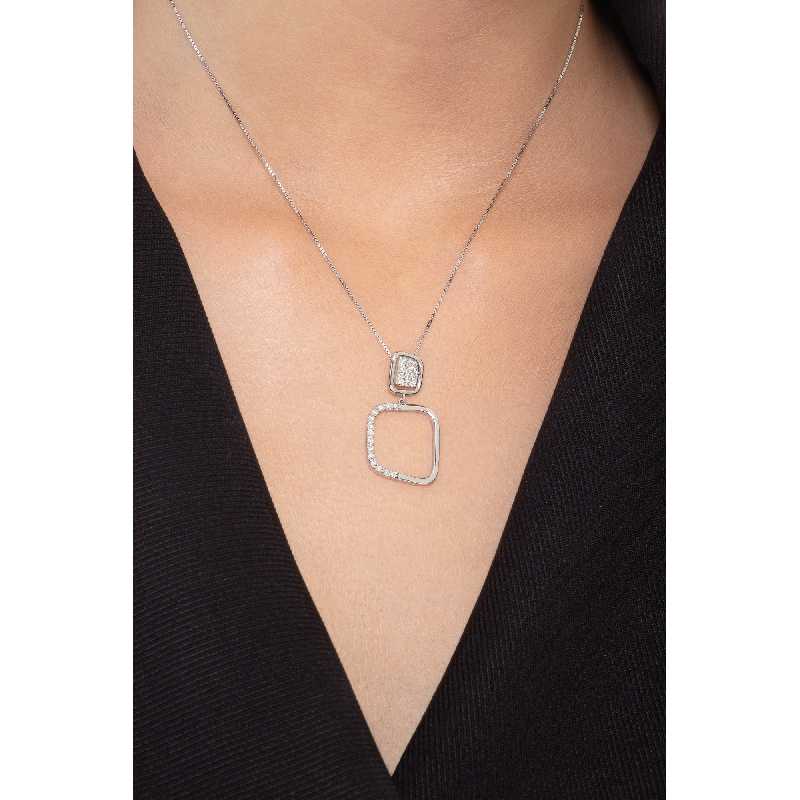 18k white gold double squares pendant with diamonds