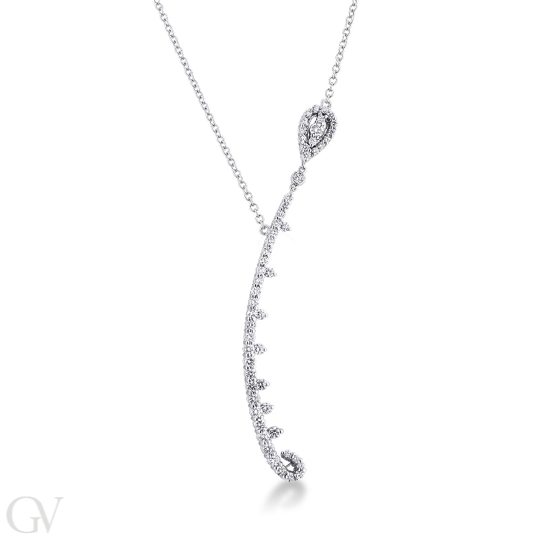 18k white gold necklace with pendant with diamonds