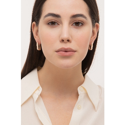 Oval earrings in rose gold and diamonds