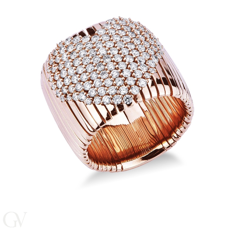 18k rosé gold spring band ring with a diamonds heart