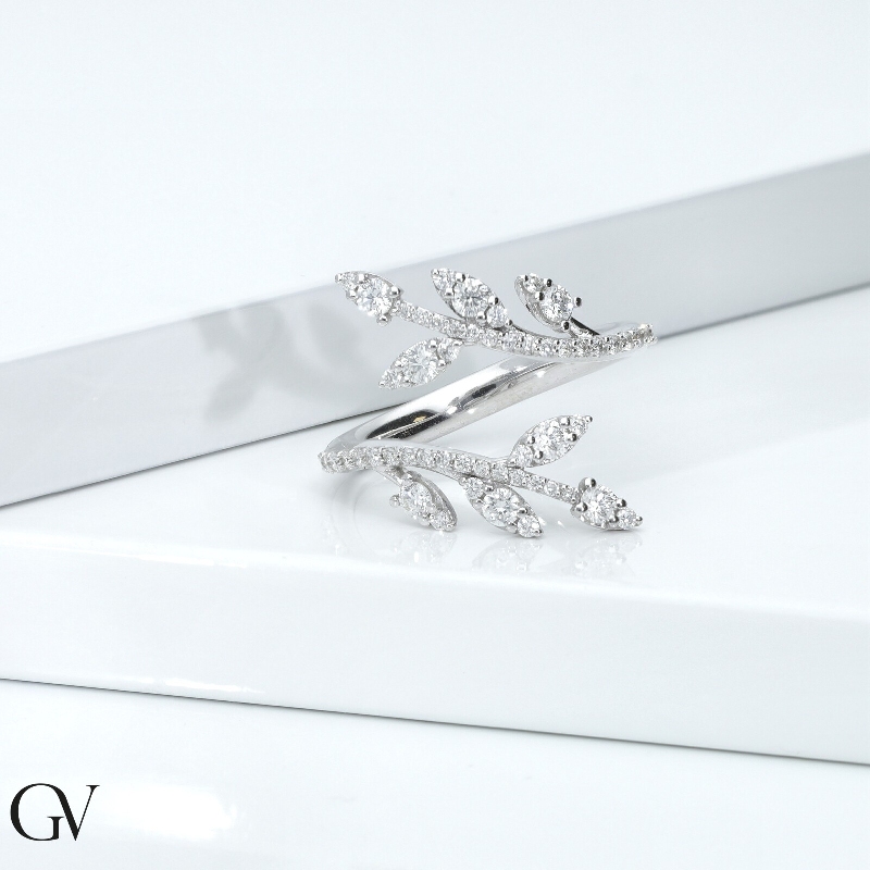 Contrarié ring in white gold 18k with twigs in diamonds