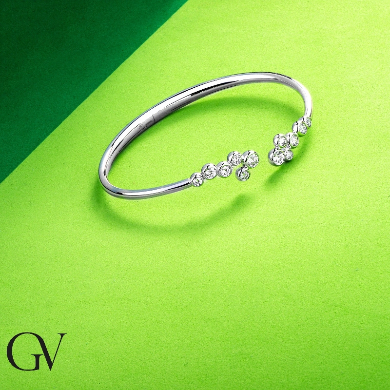 18k white gold rigid bracelet with diamond bubbles