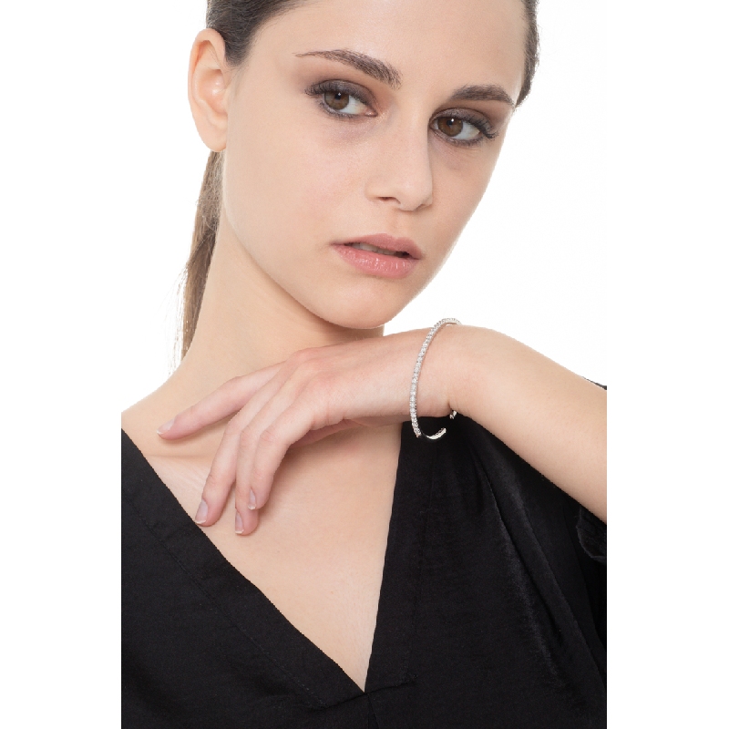 Bracciale rigido in oro bianco 18k con diamanti