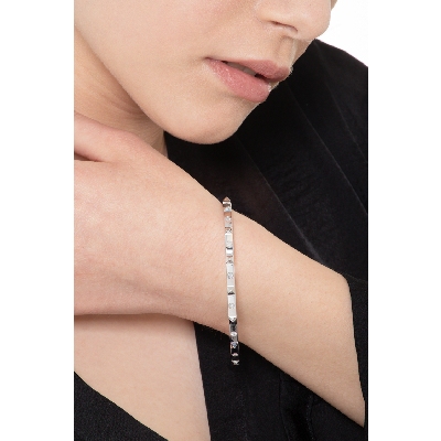 BRACCIALE RIGIDO CON BORCHIE MISURA DONNA(6CM X 5CM) CON BRILL