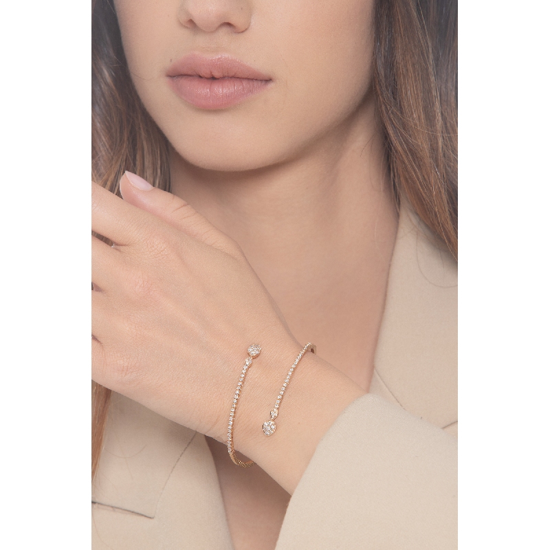 Bracciale semirigido in oro rosa 18k con gocce alle estremità e incastonati diamanti