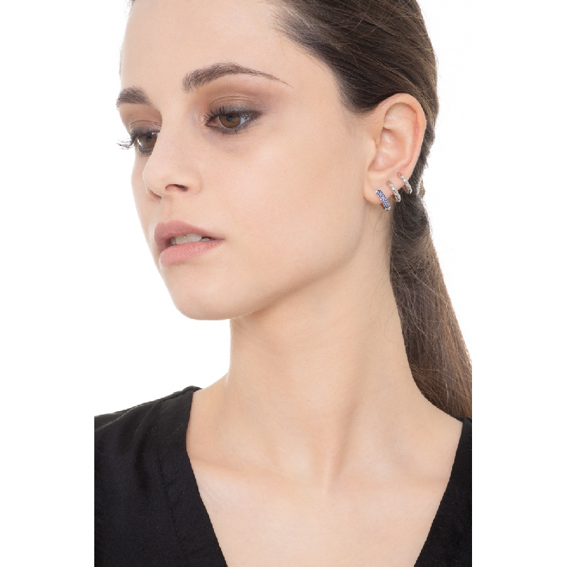 White gold 18k single left earcuff with two glazed circles and one with blue sapphires