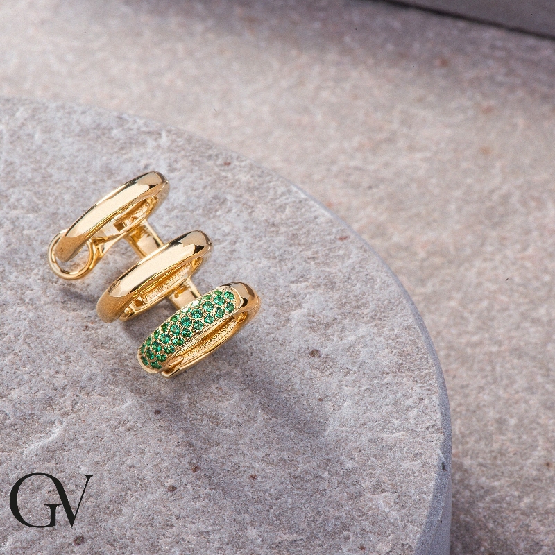 Yellow gold 18k single earring with emeralds (left earring)