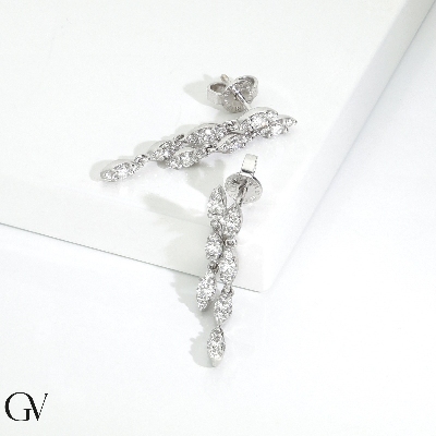 18k white gold pendant earrings with diamonds