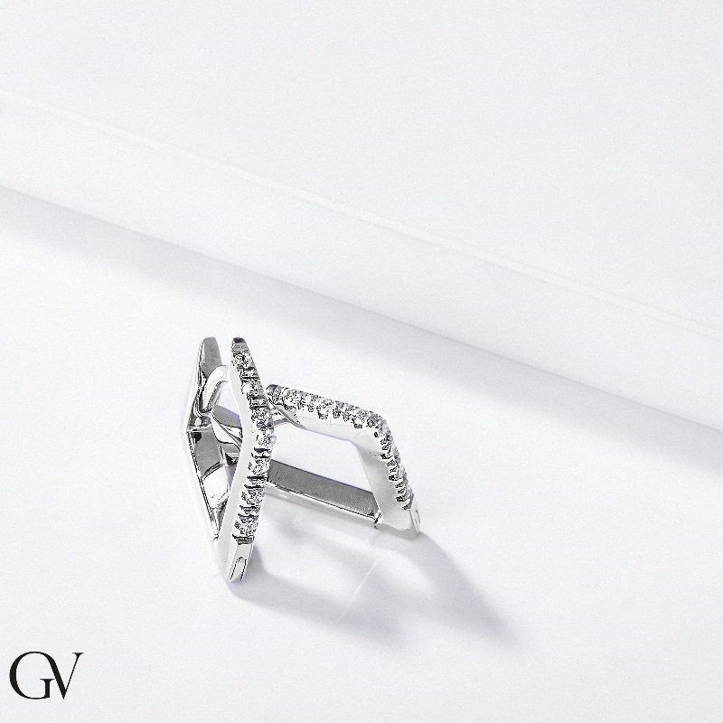 18k white gold rhombus earrings with diamonds